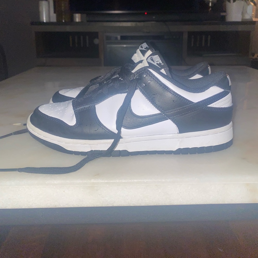 WOMENS DUNK LOW “BLACK WHITE”
